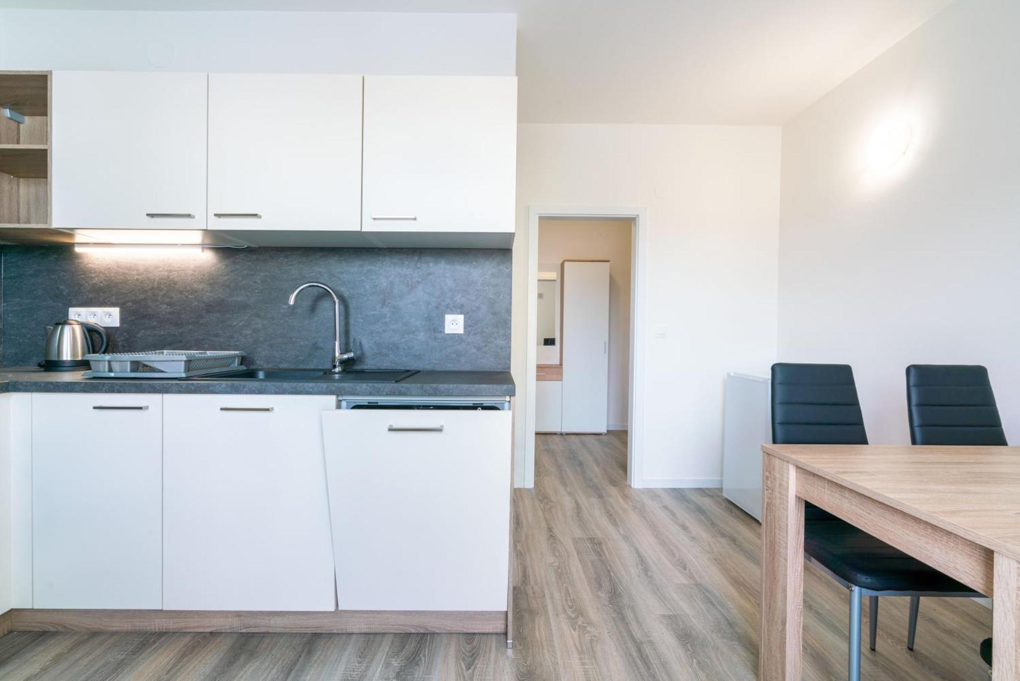 Trenčín Apartmany Zlatovska מראה חיצוני תמונה