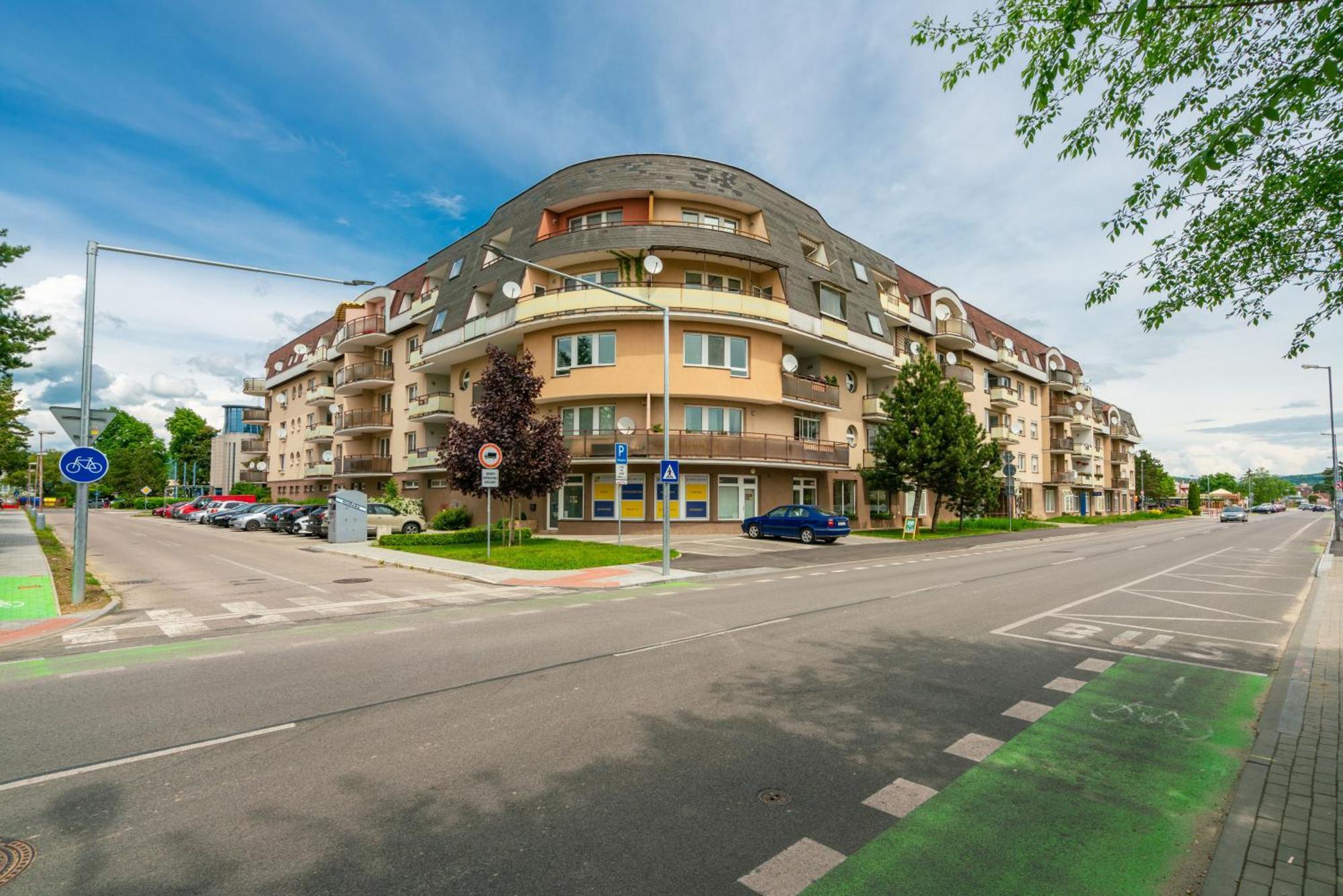 Trenčín Apartmany Zlatovska מראה חיצוני תמונה